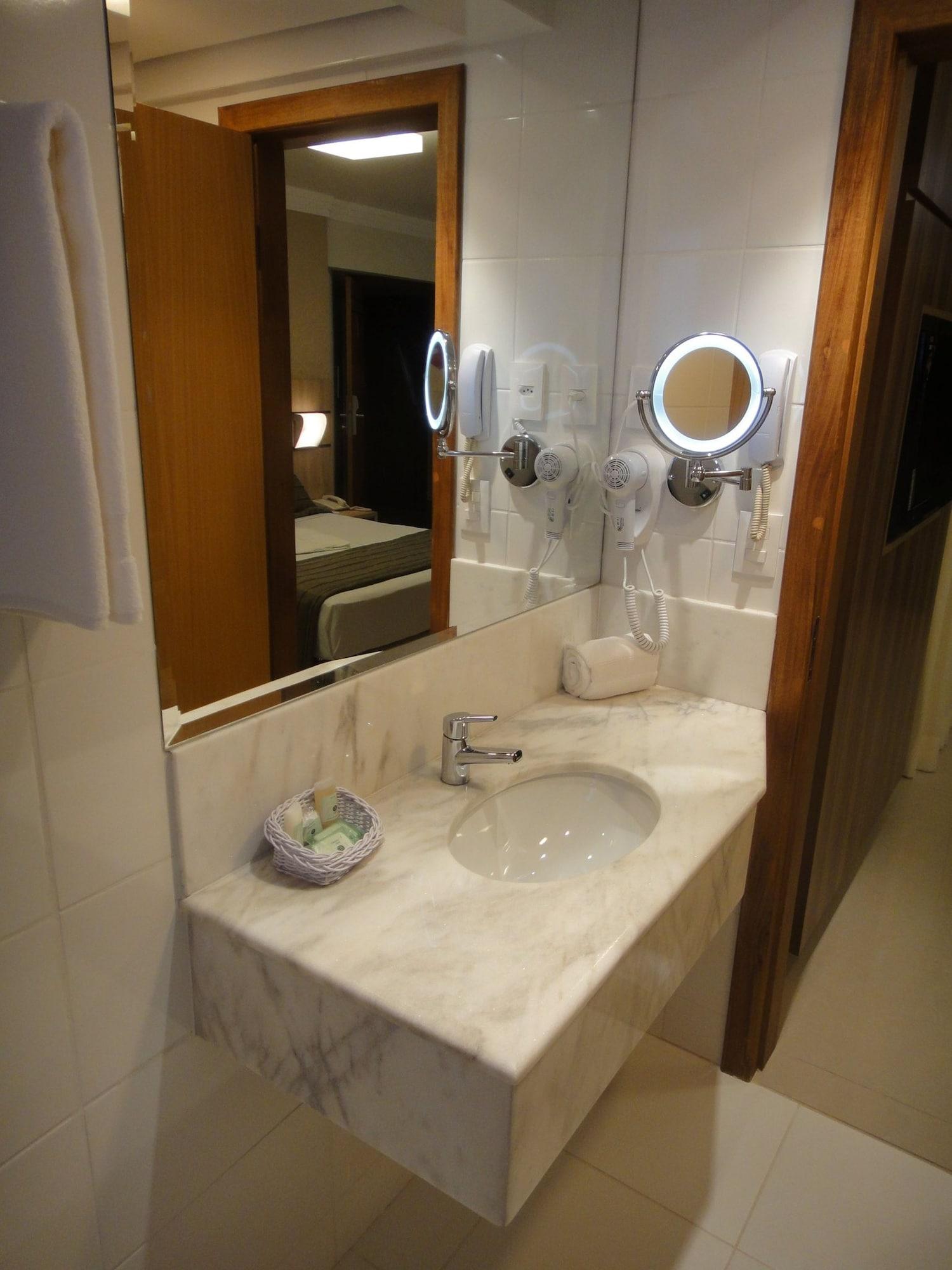 Bh Jaragua Hotel Μπέλο Οριζόντε Εξωτερικό φωτογραφία